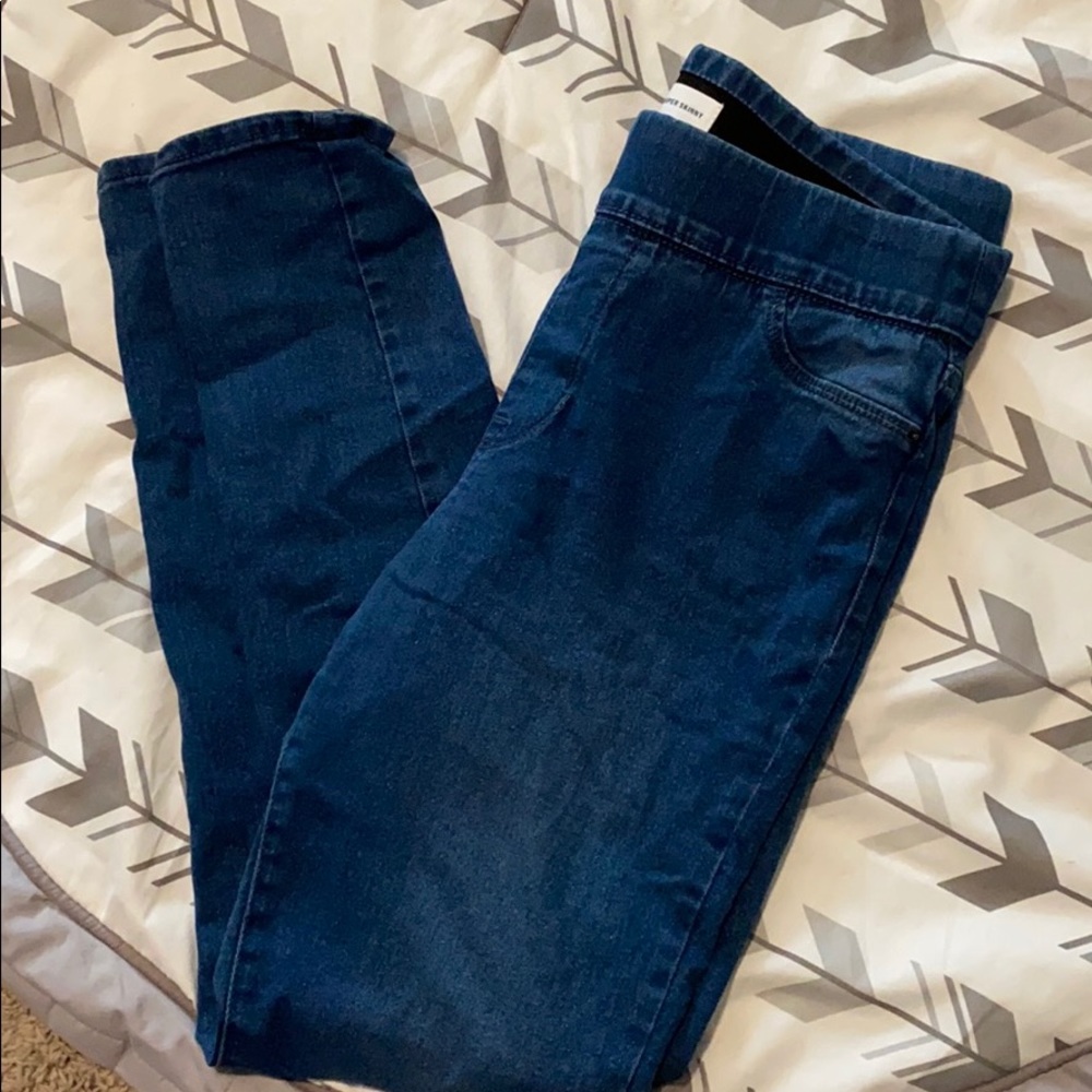 Old navy super skinny pull on rockstar jeans